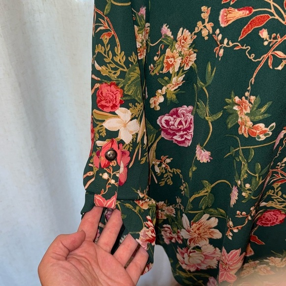 Maurice’s Women’s‎ XL Green Floral Boho Blouse - Picture 3 of 6